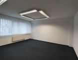 Kancelária s parkovaním, Strojnícka ulica - Ružinov, 44m2