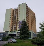 Exkluzívne u nás. Ponúkame na predaj veľký polyfunkčný objekt v Žiari nad Hronom.