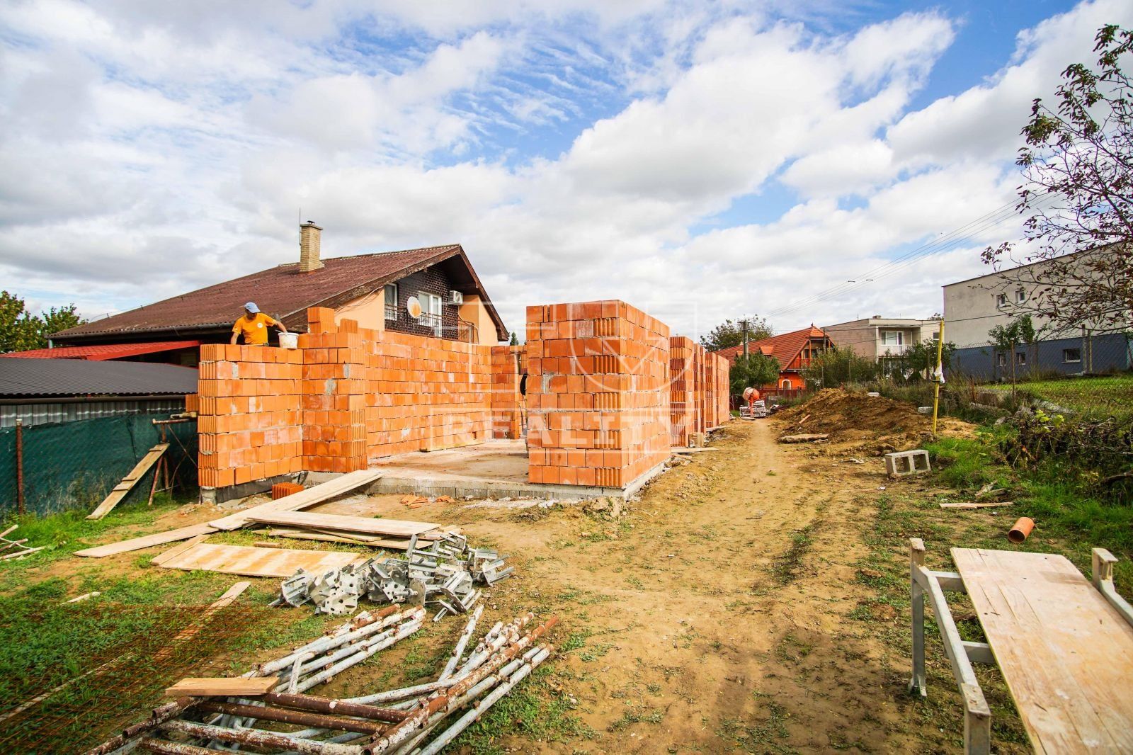 Novostavba 4-izbového rodinného domu vo vyhľadávanej lokalite, Radava, 695m2