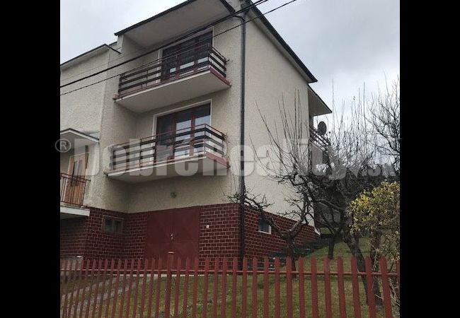 Luxusný dvojgeneračný rodinný dom , Považská  Bystrica