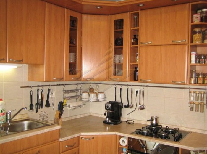 PREDANÉ - SMOLENICKÁ, 3-i byt, 71 m2 – BYT, AJ BYTOVÝ DOM PO REKONŠTRUKCII