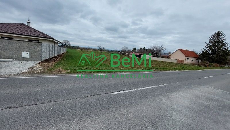 Exkluzívne - predaj - 5725m2 developerský stavebný pozemok v obci Rakovice