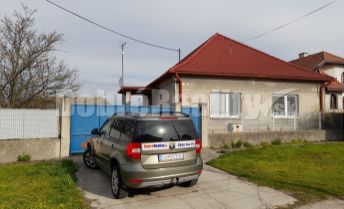 Na predaj veľký rodinný dom na veľkorysom pozemku v obci Vlčany, okr.Šaľa
