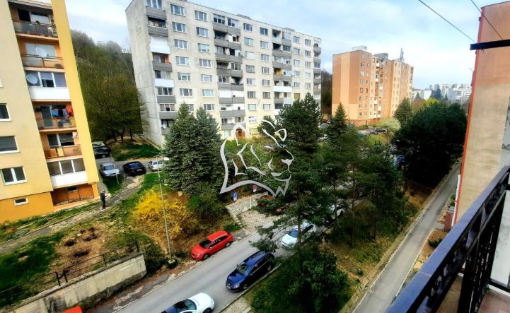 Na predaj 3 izbovy byt v Vranove nad Topľou- sídlisko Okulka