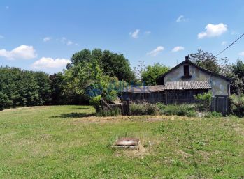 Predaj pozemku so starým domom v obci Diakovce