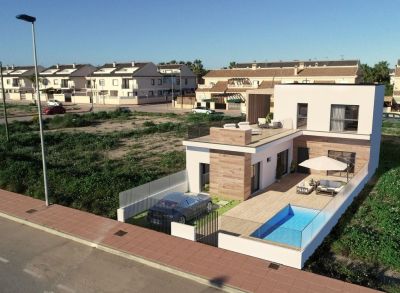 Predávame 3-4 izbové rezidenčné vily nachádzajúce sa v časti San Javier, Murcia Španielsko