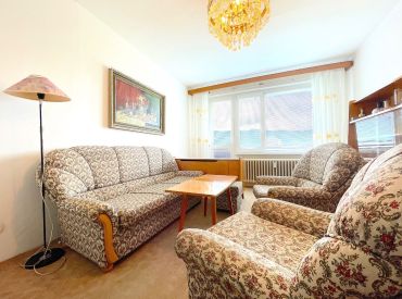 Ponúkame na predaj slnečný, priestranný 4- izbový byt, Matrin - Sever (84 m2) s loggiou.