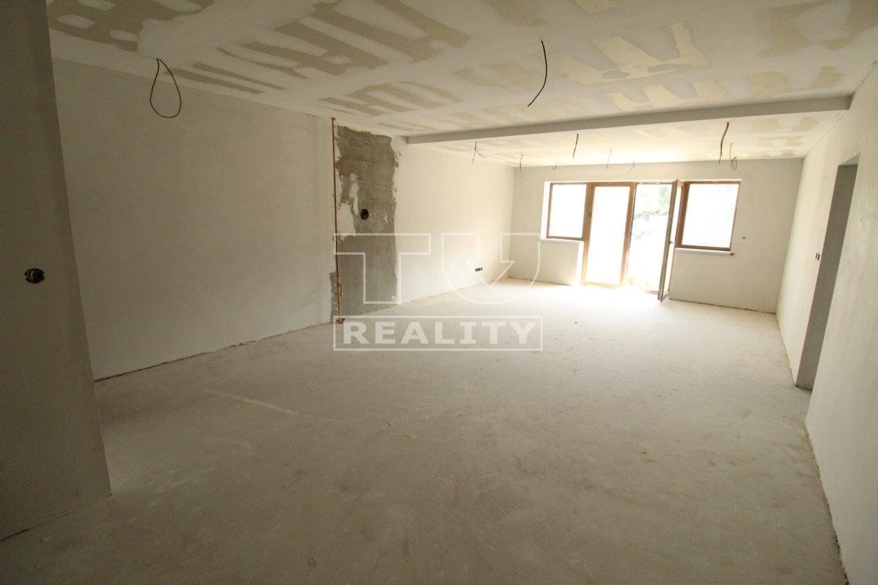 Iný-Predaj-Liptovský Hrádok-136300.00 €