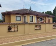 DIAMOND HOME s.r.o. Vám ponúka na predaj pekný 4izbový rodinný dom s bazénom v obci Michal na Ostrove