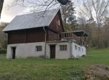 REALITY GOLD - Bratislava s.r.o., ponúka na predaj  rekreačnú chatu, okres Pezinok - Píla  5 izb.