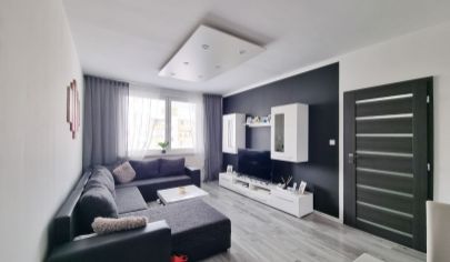 Moderný slnečný 2 - izbový byt s balkónom v centre mesta Holíč
