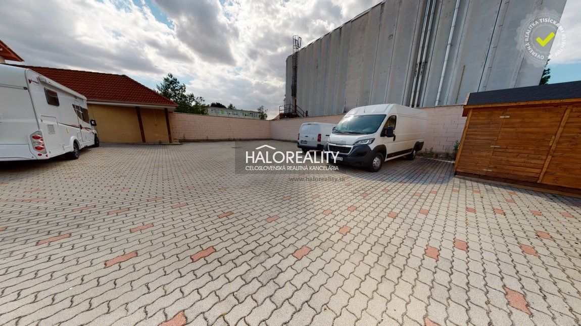 HALO reality - Prenájom, polyfunkcia/obchodné priestory Hlohovec - EXKLUZÍVNE HALO REALITY