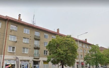 Veľký tehlový 2 izbový byt, 60 m2, s balkónom, centrum-sídlisko, B. Bystrica, - Cena 158 000 €