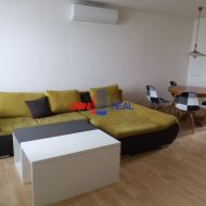 3 IZBOVÝ ZARIADENÝ BYT, HAYDNOVA UL., LOKALITA ČERVENÝ KRÍŽ, STARÉ MESTO, 2/3.