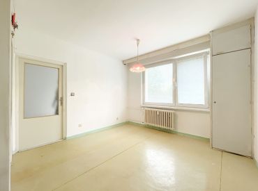 1-izbový byt v pôvodnom stave (37m2) vo vyhľadávanej lokalite Žilina - Vlčince