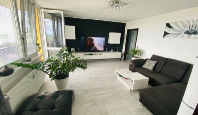 Exkluzívne APEX reality 4i. byt s balkónom na Podzámskej ul. po kompletnej rekonštrukcii, 89 m2