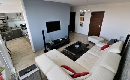 Predaj krásneho a kompletne zariadeného 3i bytu v novostavbe na Bezručovej ul. v centre Stupavy.