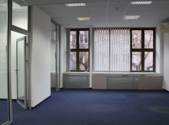 PROMINENT REAL prenajme pekné kancelárske priestory v centre Bratislavy.