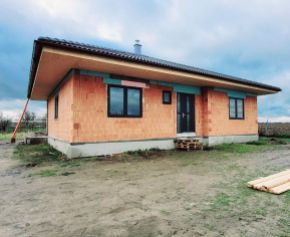 Bývanie v krásnom dome na veľkom pozemku