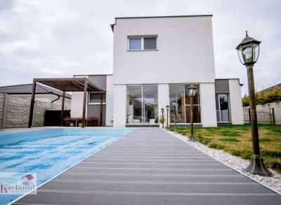 !!Nadštandardná  NOVOSTAVBA domu s dvoj garážou a s bazénom, záhradným domčekom v Miloslavove!!!