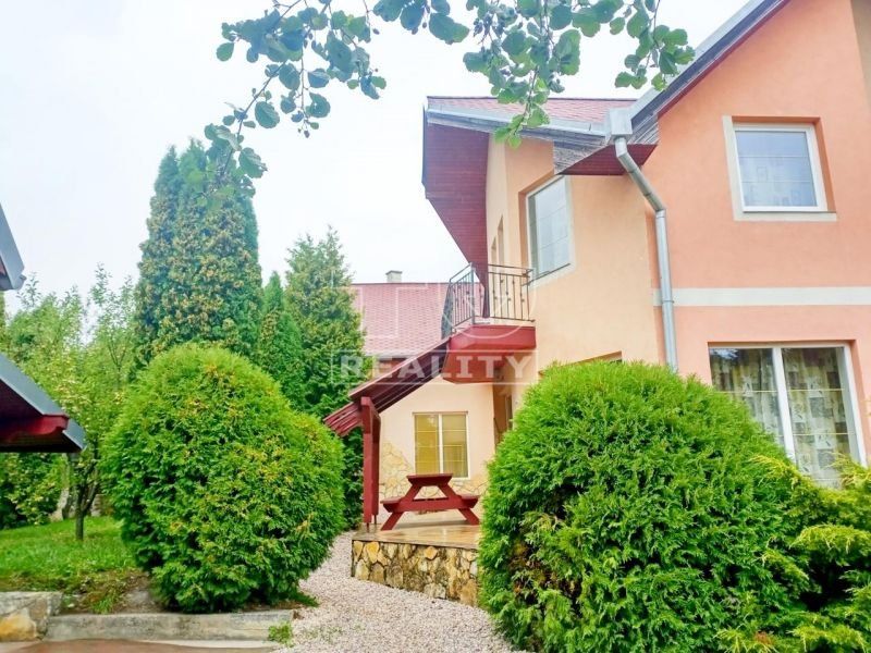 Rodinný dom-Predaj-Veľká Lomnica-590000.00 €