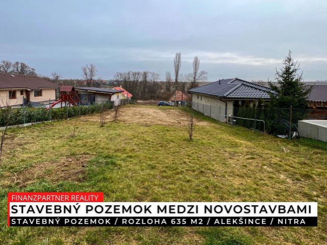 Stavebný pozemok 635 m2 so stavebným povolením a projektom, Alekšince, Nitra