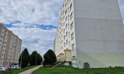 Prenájom 2 izbového bytu - sídlisko Dubnička, Bánovce nad Bebravou