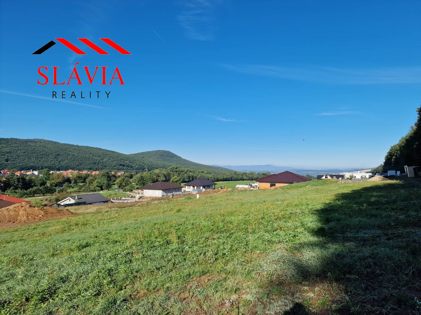 Slnečný 1080m2 pozemok s krásnym výhľadom -  Horná Ves na predaj