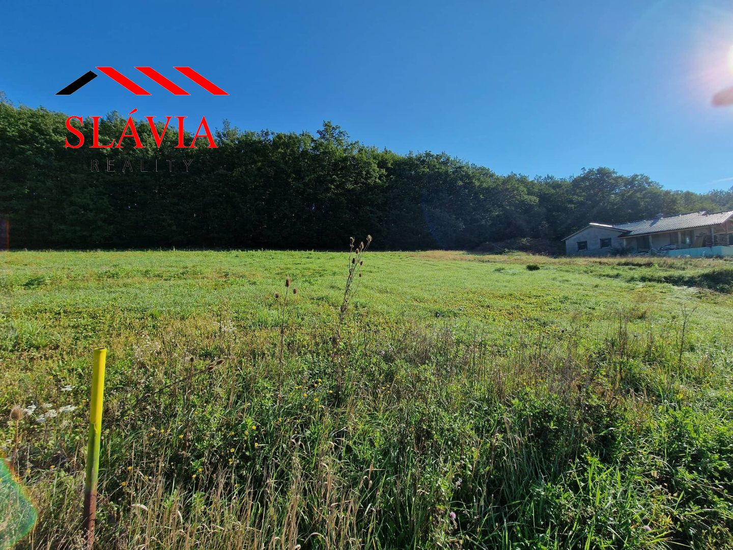 Slnečný 1080m2 pozemok s krásnym výhľadom -  Horná Ves na predaj