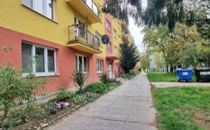 DMPD real Vám ponúka na predaj  3- izbový byt v meste Prievidza na ulici Lúčna o rozlohe 62m2 .
