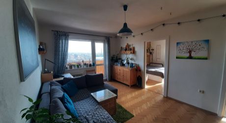 Predaj 3 izbového slnečného bytu s balkónom na sídlisku Balkán vo Zvolene.
