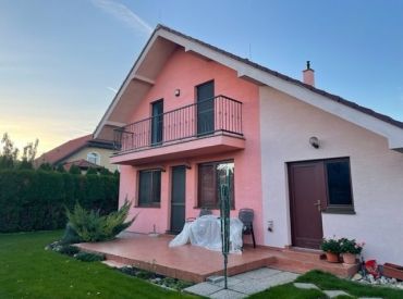 Znížená cena! PREDAJ rodinného domu, Dunajská Lužná, pozemok 620m2