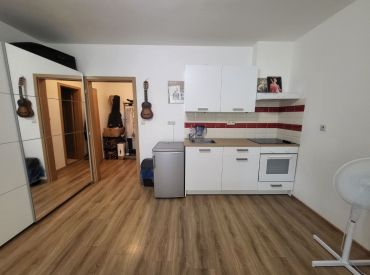 1-izbový byt v centre mesta Senec - znížená cena