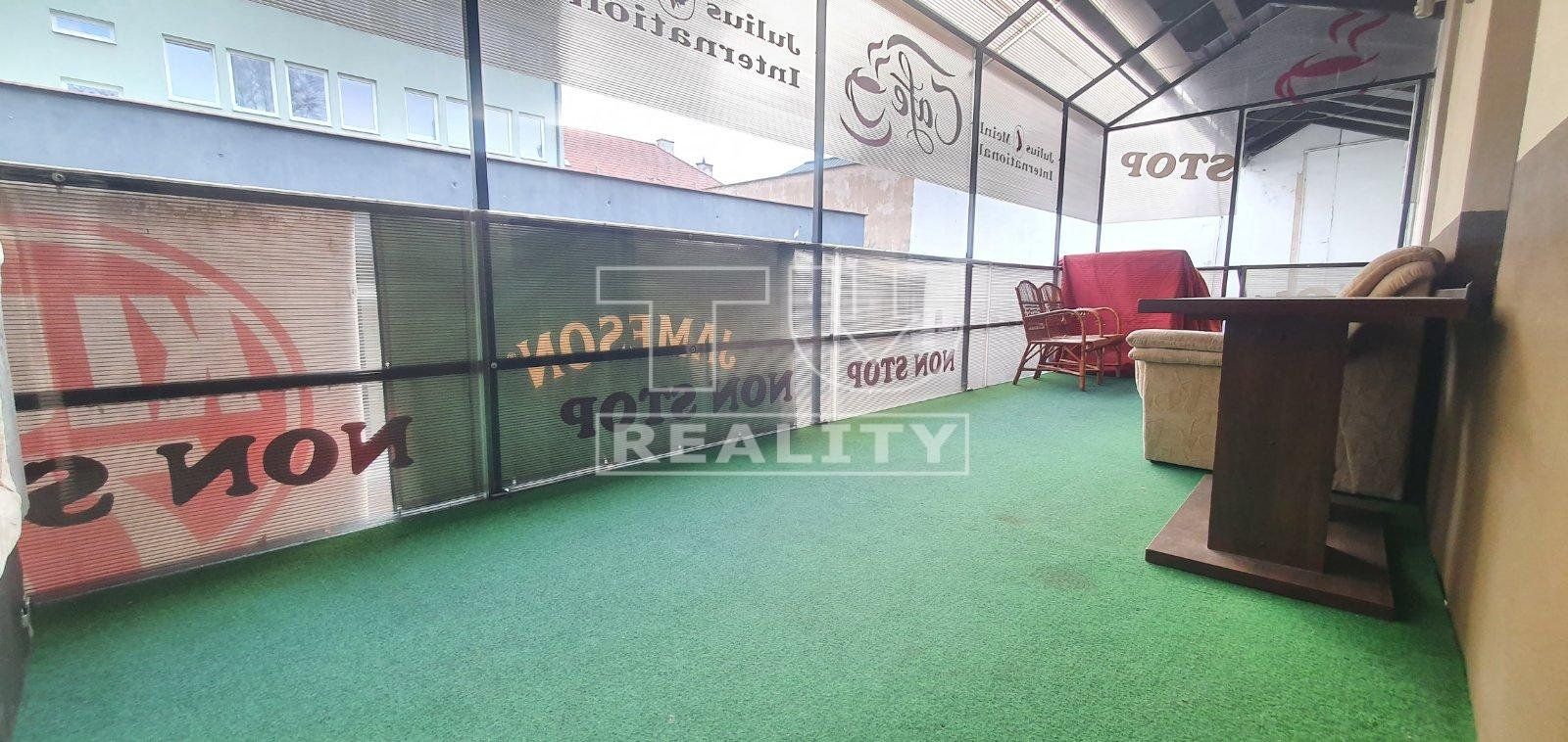 Prenájom obchodných priestorov v centre Banskej Bystrice - 180 m2
