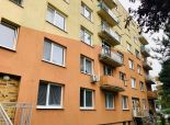 Vkusne zrekonštruovaný 3 -izbový byt s loggiou na Radničnom nám. vo vyhľadávanej lokalite - Dunajská Streda.