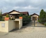 Nadštandardná rodinná vila + bungalov, pozemok 1531 m2, Palmovská ul. / Soblahov