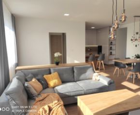 NOVOSTAVBA - Úplne nový 4 izb. rodinný dom - Bungalov a garážou