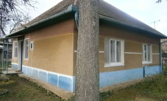 Klasický rodinný dom v obci Jasová na predaj !