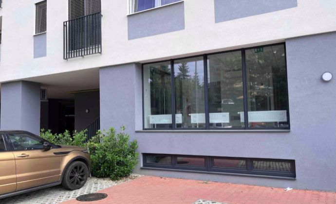 Nebytové priestory 234 m² na služby, showroom, šport - Kramáre - Uhrova ul.