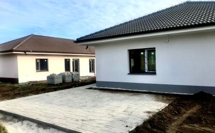 Novostavba nízkoenergetického rodinného domu v štandarde v novovybudovanej časti obce Hviezdoslavov za skvelú cenu!!!