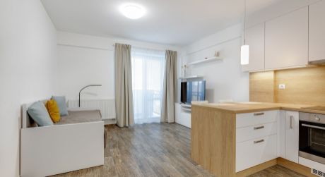 Šikovný kompletne zariadený 1- izbový byt v centre mesta Senec