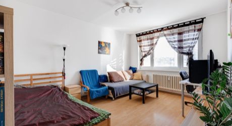 2 - izbový byt v blízkosti Malých Karpat na ulici Ladislava Dérera