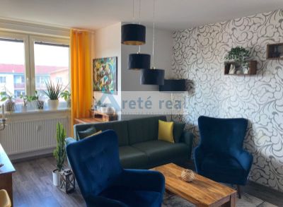 Areté real-TOP PONUKA-predaj krásneho  3 izb.bytu vo vyhľadávanej lokalite Muškát-13 ročný bytový dom,tehlový,2 balkón, pivnica, veľa zelene
