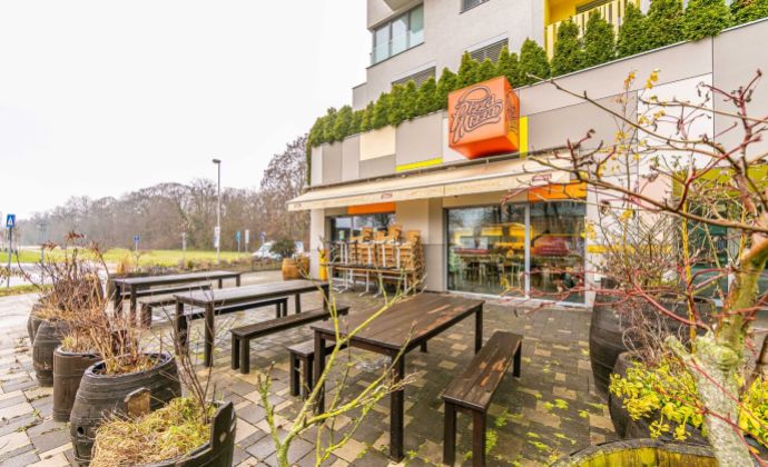 Reštauračné priestory v novostavbe, Starohájska / Dudova, 396 m², s výkladom a parkingom
