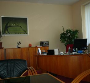 StarBrokers: PRENÁJOM samostatnej kancelárie (22,5 m2), novost. na rohu  Košická - Miletičova