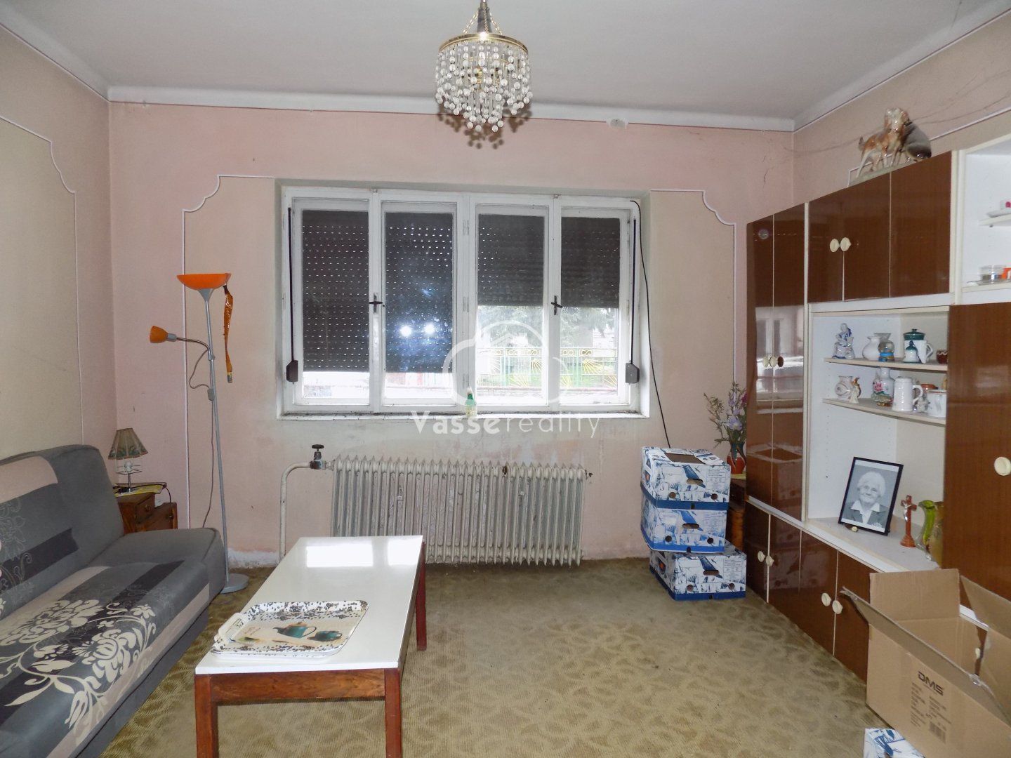 Nová cena !Na predaj poschodový dom v Tvrdošovciach s krásnym pozemkom 1900m2 s vizualizáciou izieb .