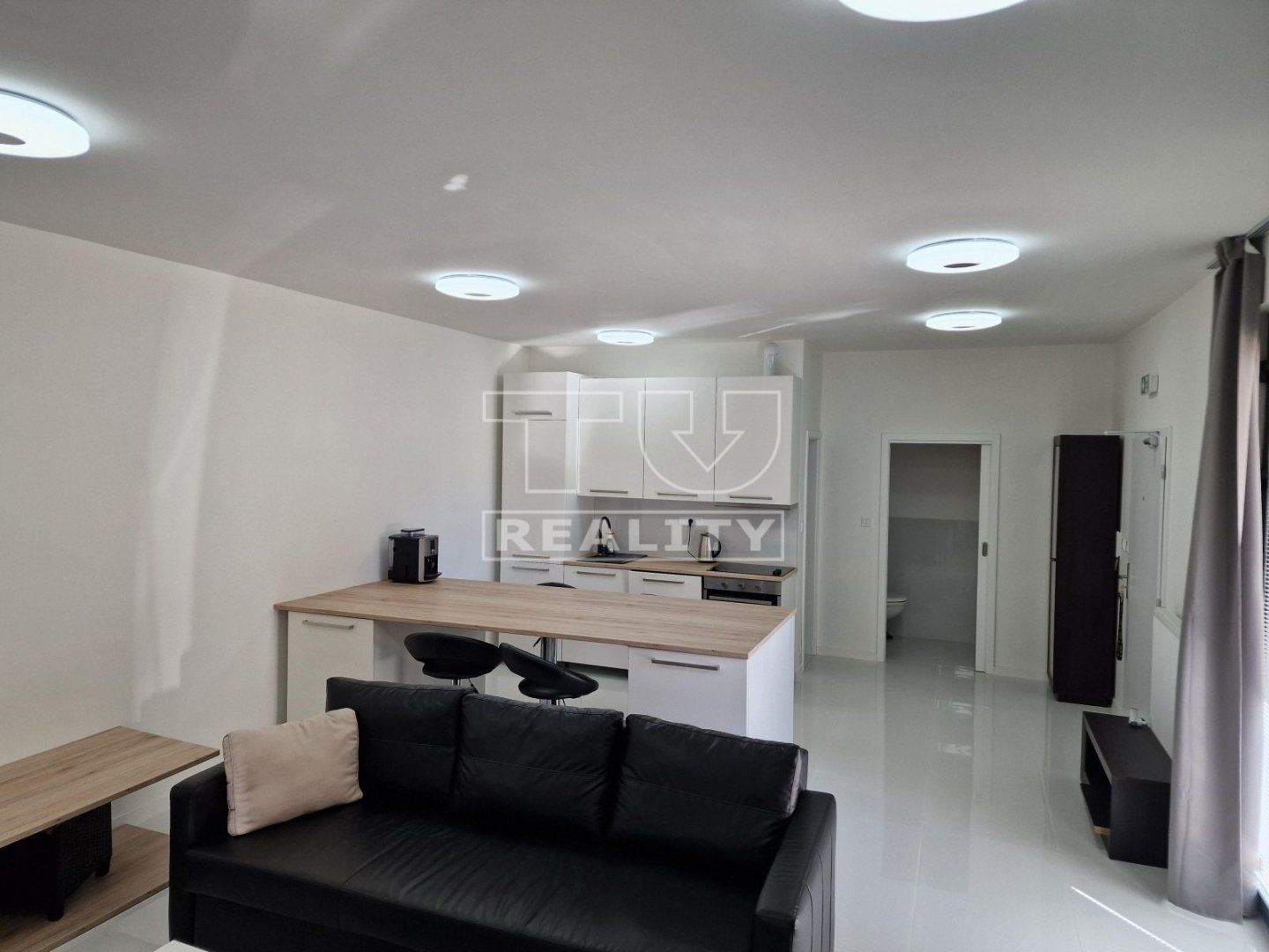Luxusný 2i byt v novostavbe - priame centrum BB, 70,08 m2 - ihneď voľný !!!