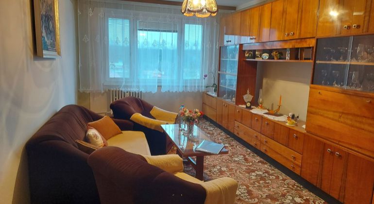 Pekný zachovalý 2-izbový byt v Lučenci na predaj