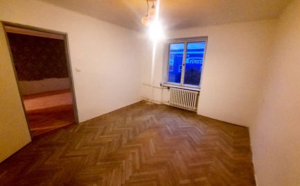 Na predaj priestranný 2 izbový byt v Vranove nad Topľou  - Školská ulica