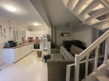 Predaj dom 2x apartmán, zariadené na ostrove Vir Chorvátsko